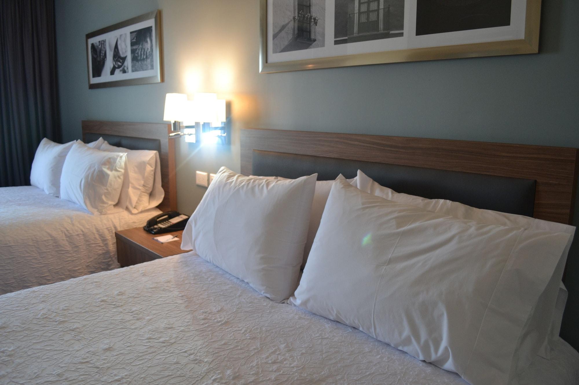 Hampton Inn & Suites By Hilton Salamanca Bajio Kültér fotó