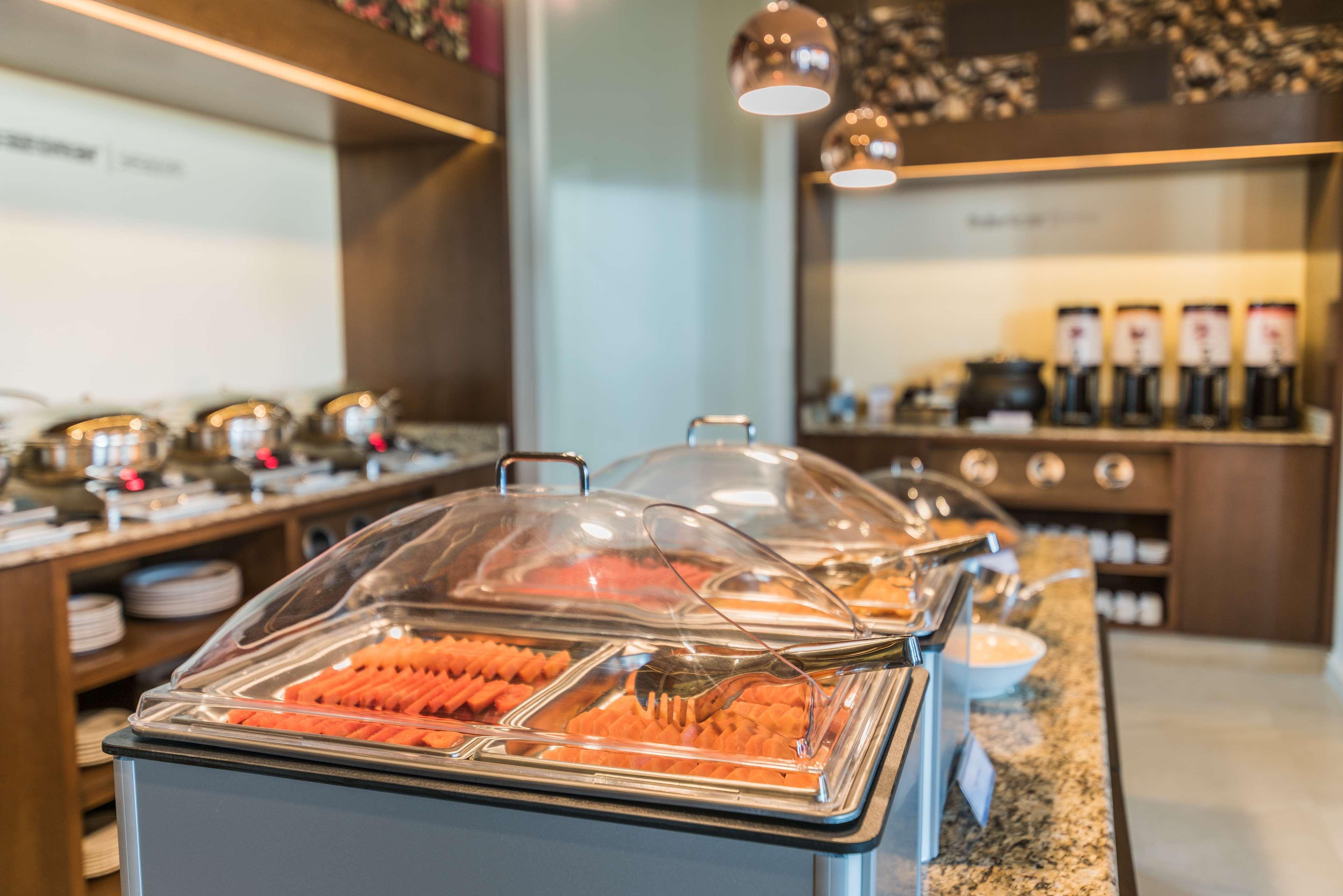Hampton Inn & Suites By Hilton Salamanca Bajio Kültér fotó