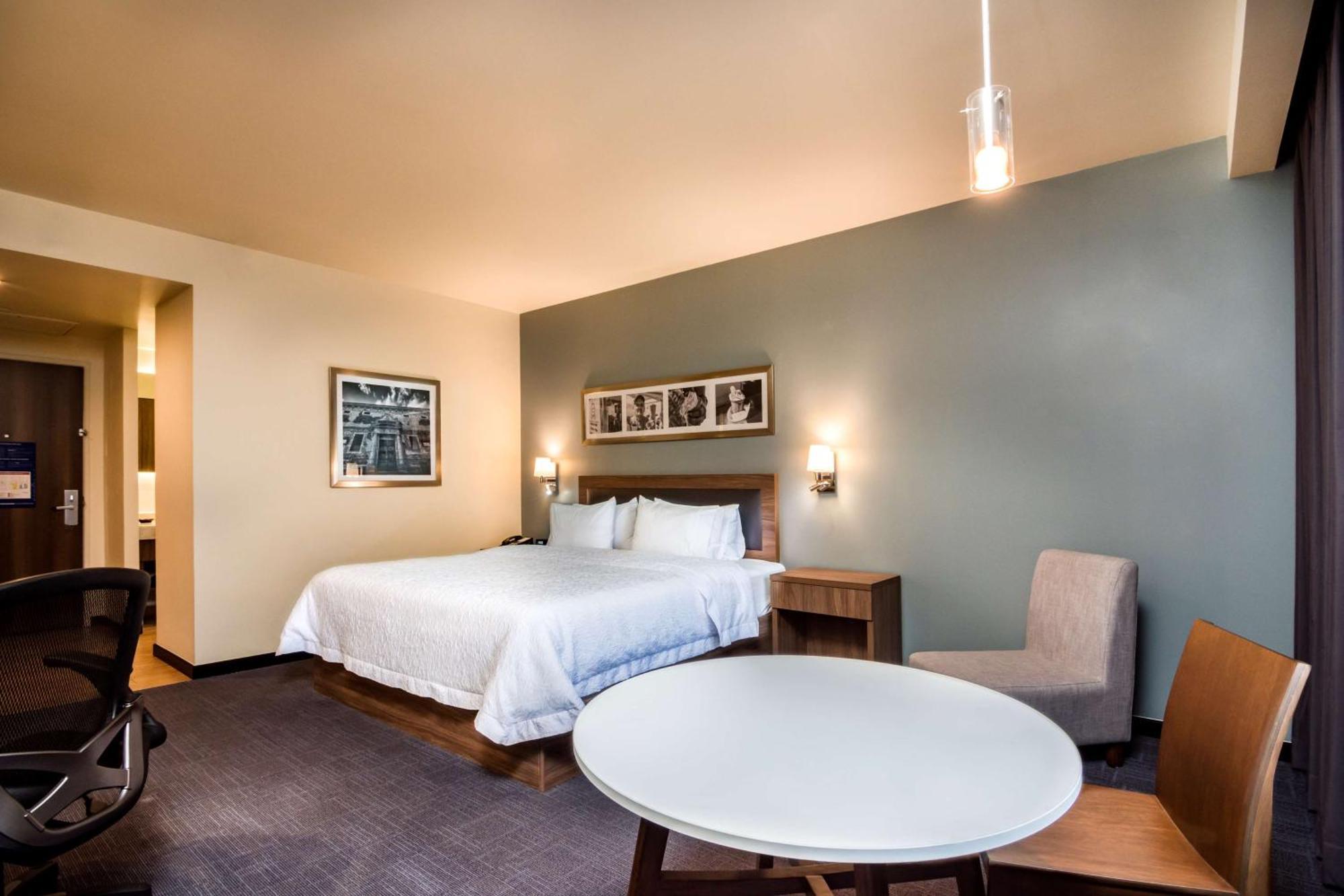 Hampton Inn & Suites By Hilton Salamanca Bajio Kültér fotó