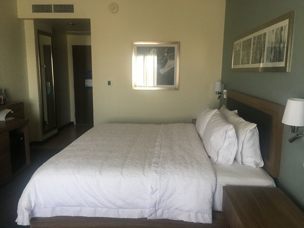 Hampton Inn & Suites By Hilton Salamanca Bajio Kültér fotó
