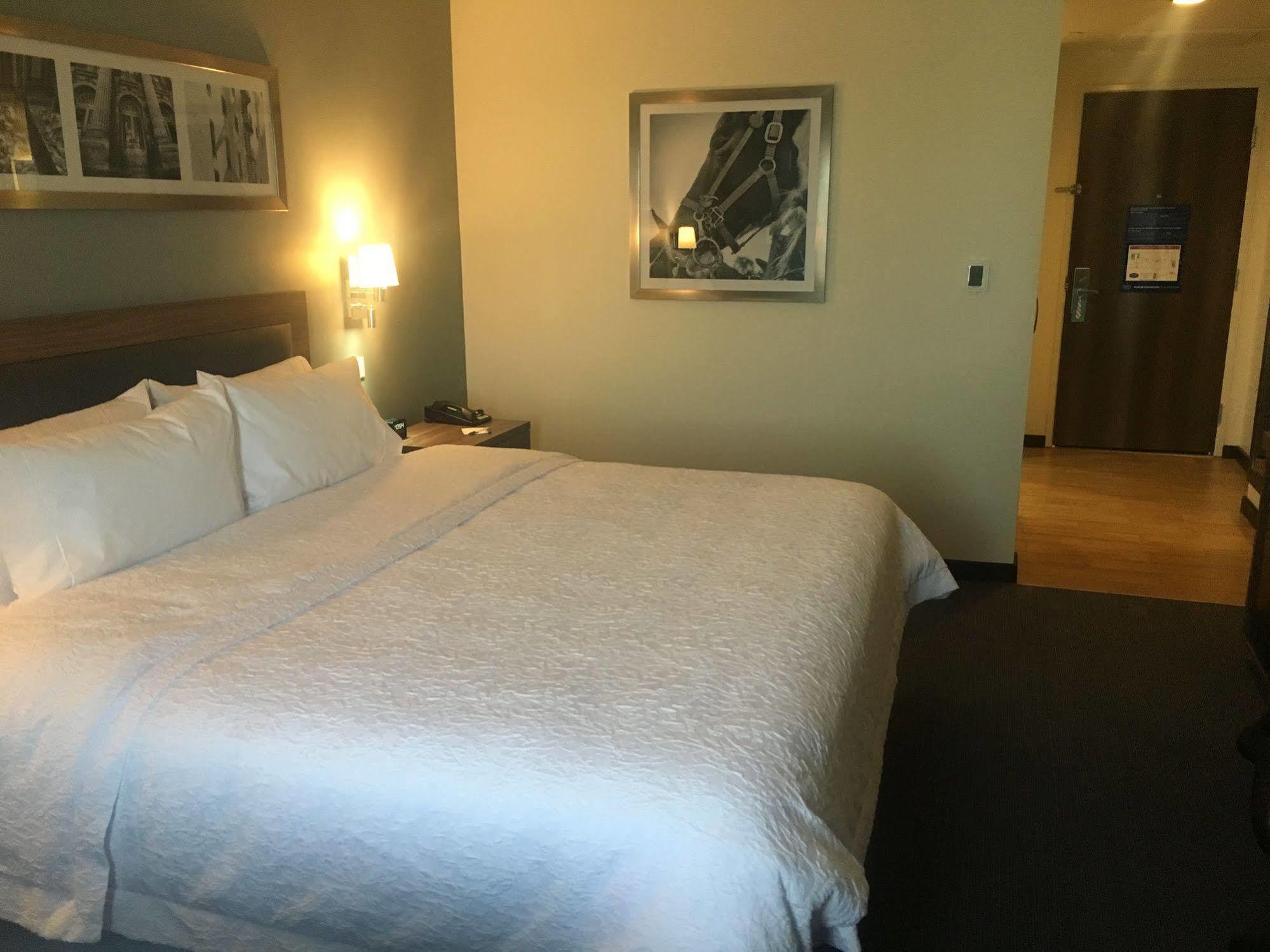 Hampton Inn & Suites By Hilton Salamanca Bajio Kültér fotó